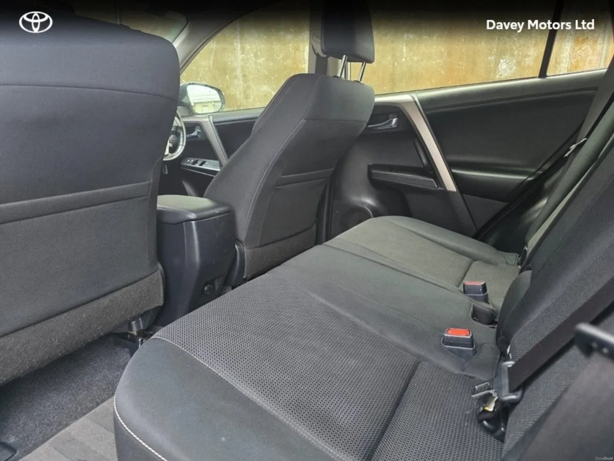 Toyota RAV4 RAV4 2.0D-4D LUNA - Image 5