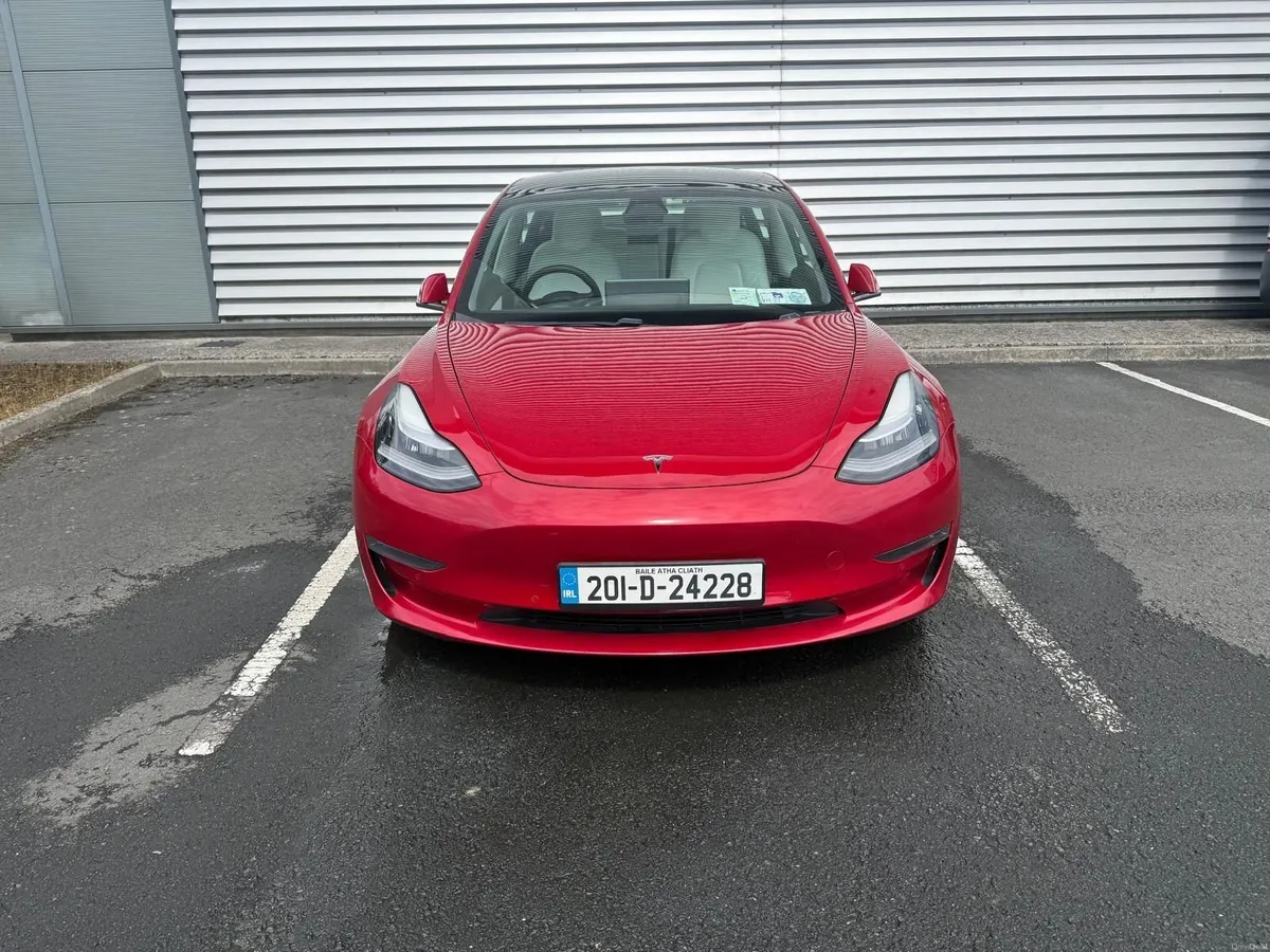 Tesla Model 3 2020 - Image 3