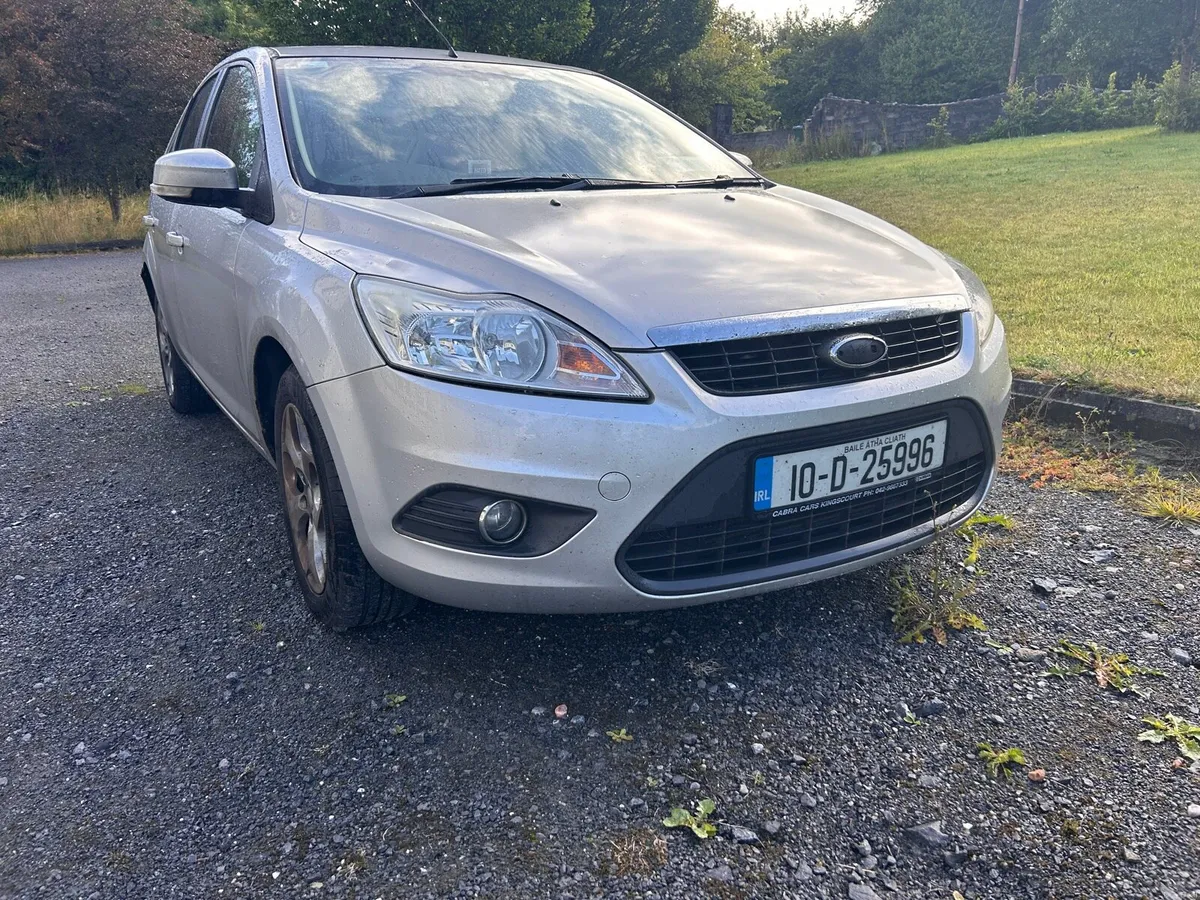 Ford Focus 2010 - Image 2