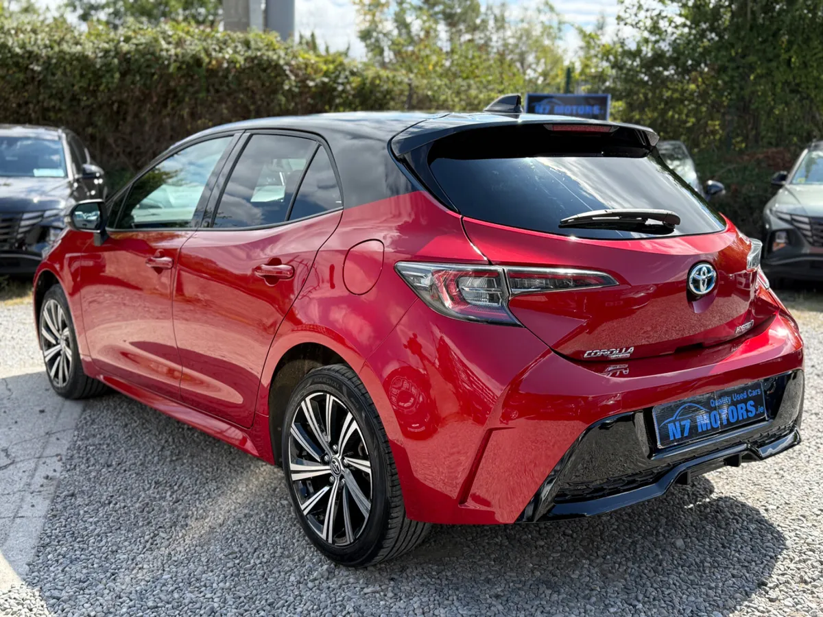2023 Toyota Corolla 1.8 HYBRID LUNA SPORT AUTO - Image 5