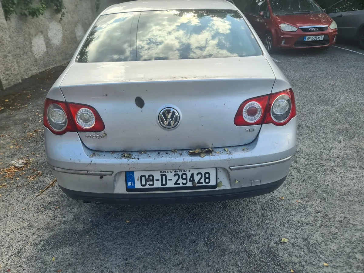 2009 VW Passat - Image 2