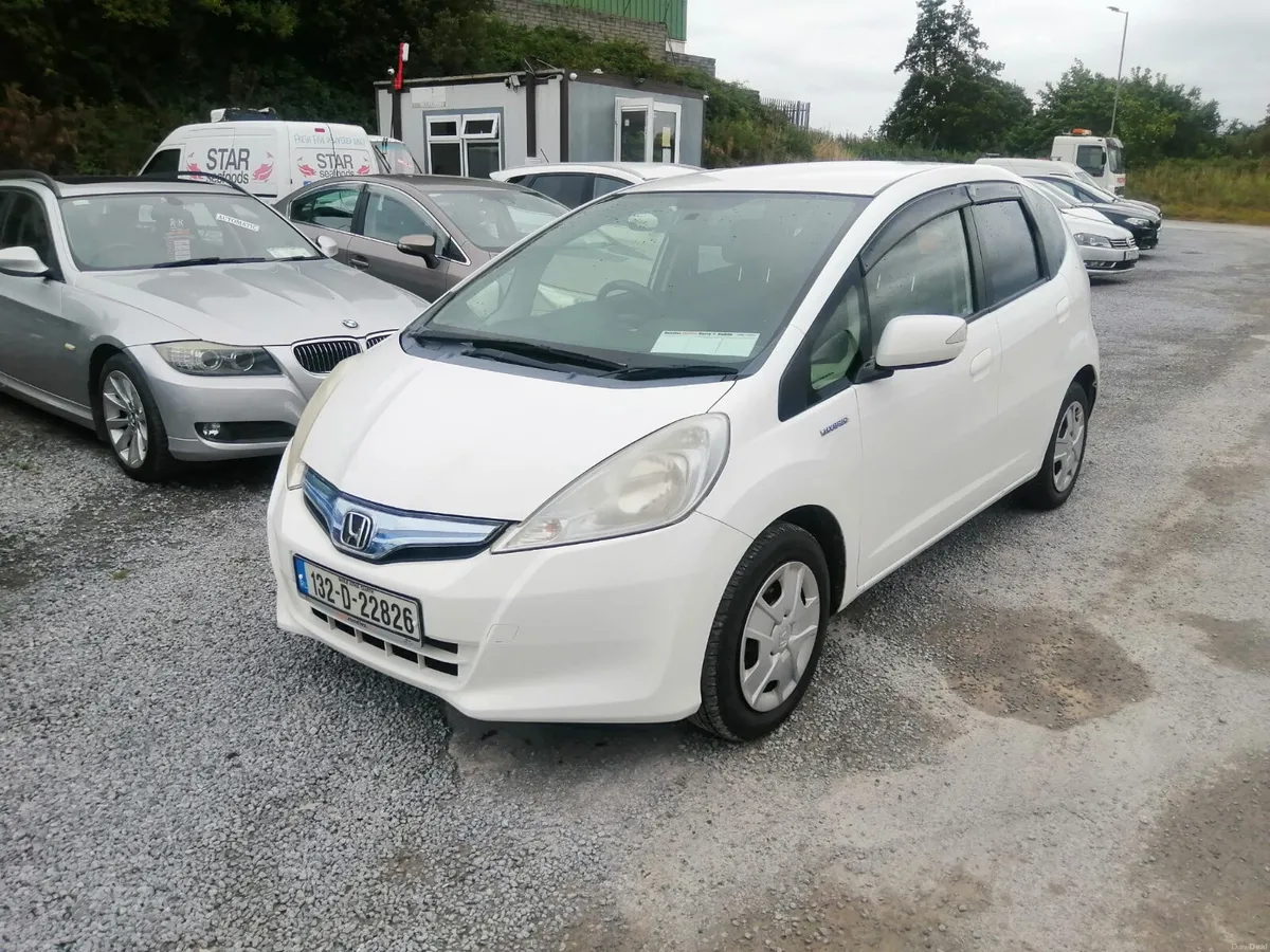 Honda Fit 2013 - Image 2