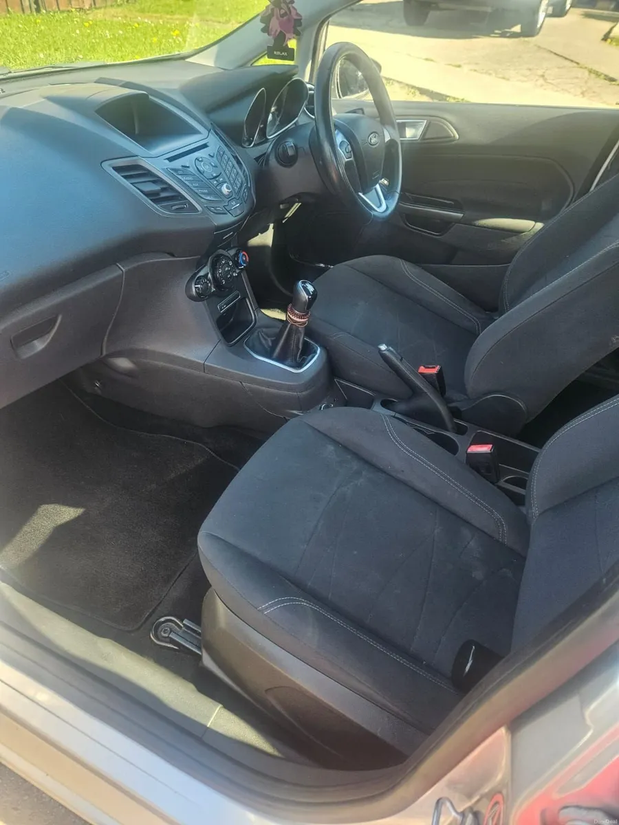 Ford Fiesta 2015 - Image 5