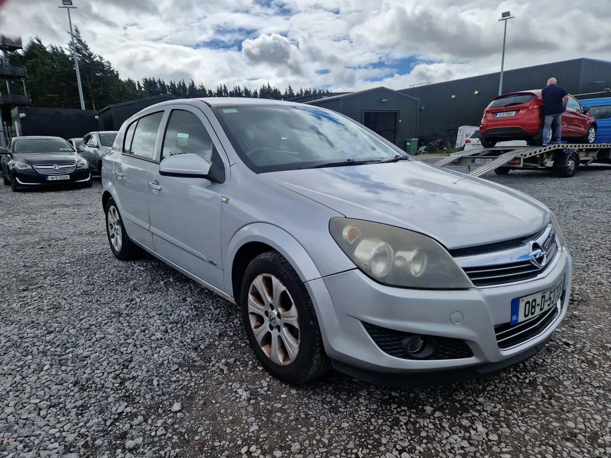 Opel Astra 2008 - Image 1