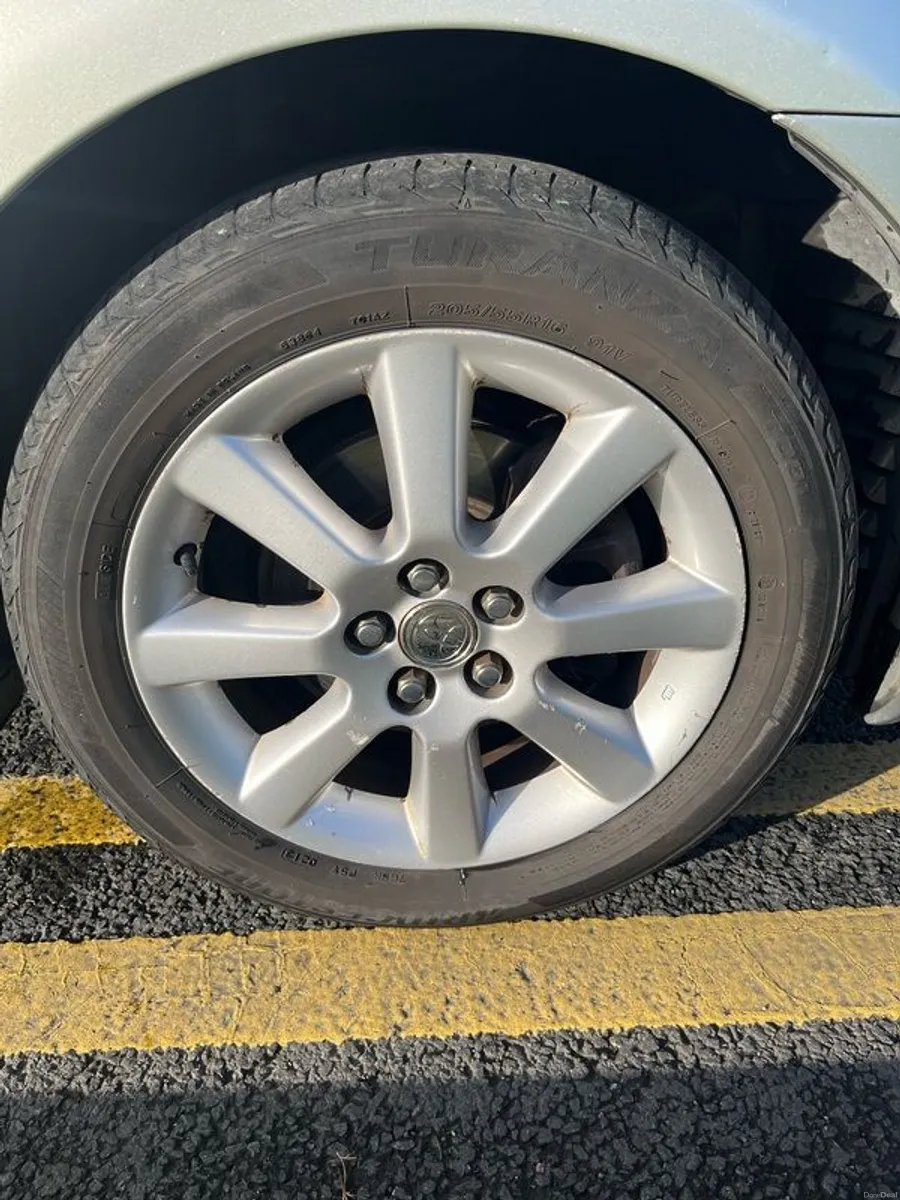 2005 Toyota Avensis - Image 4