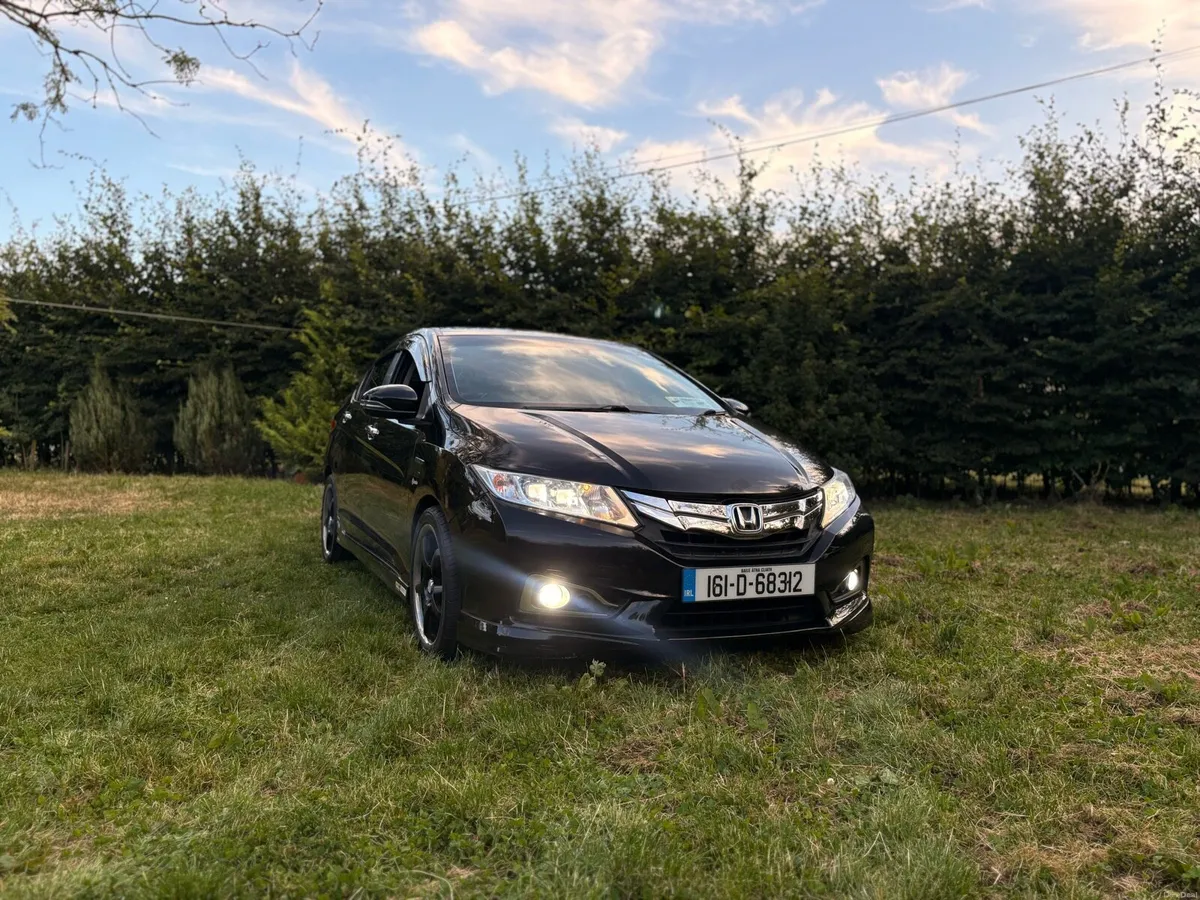 Honda Grace hybrid automatic - Image 5