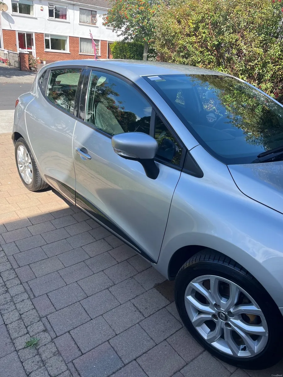 Renault Clio 2017 - Image 5