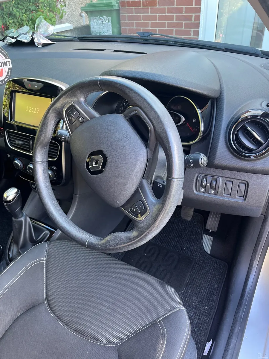 Renault Clio 2017 - Image 6