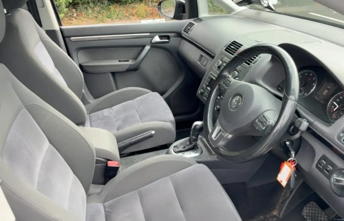 Volkswagen Touran 2012 - Image 5