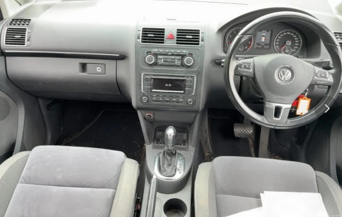 Volkswagen Touran 2012 - Image 6