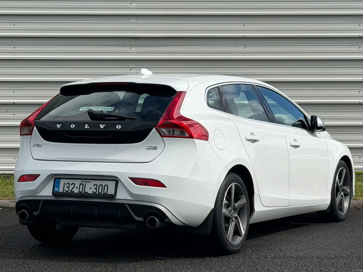 Volvo V40 RDESIGN *LowKMS *NewNCT - Image 3