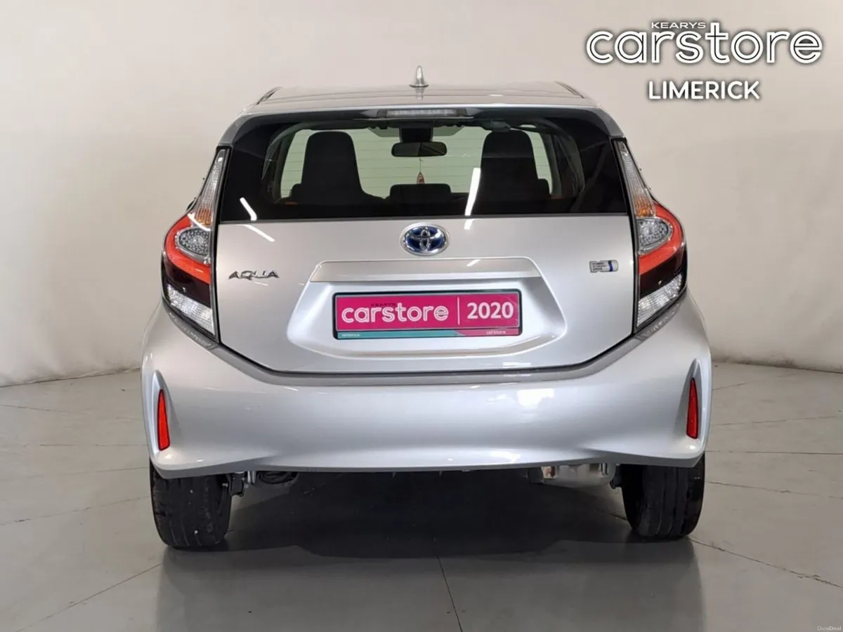 Toyota Aqua 1.5 - Image 4