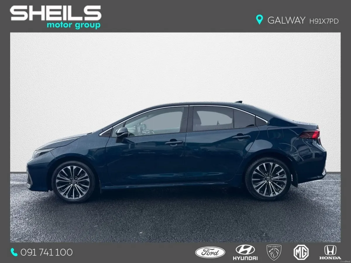 Toyota Corolla 1.8 Hybrid Luna Sport Saloon - Image 6