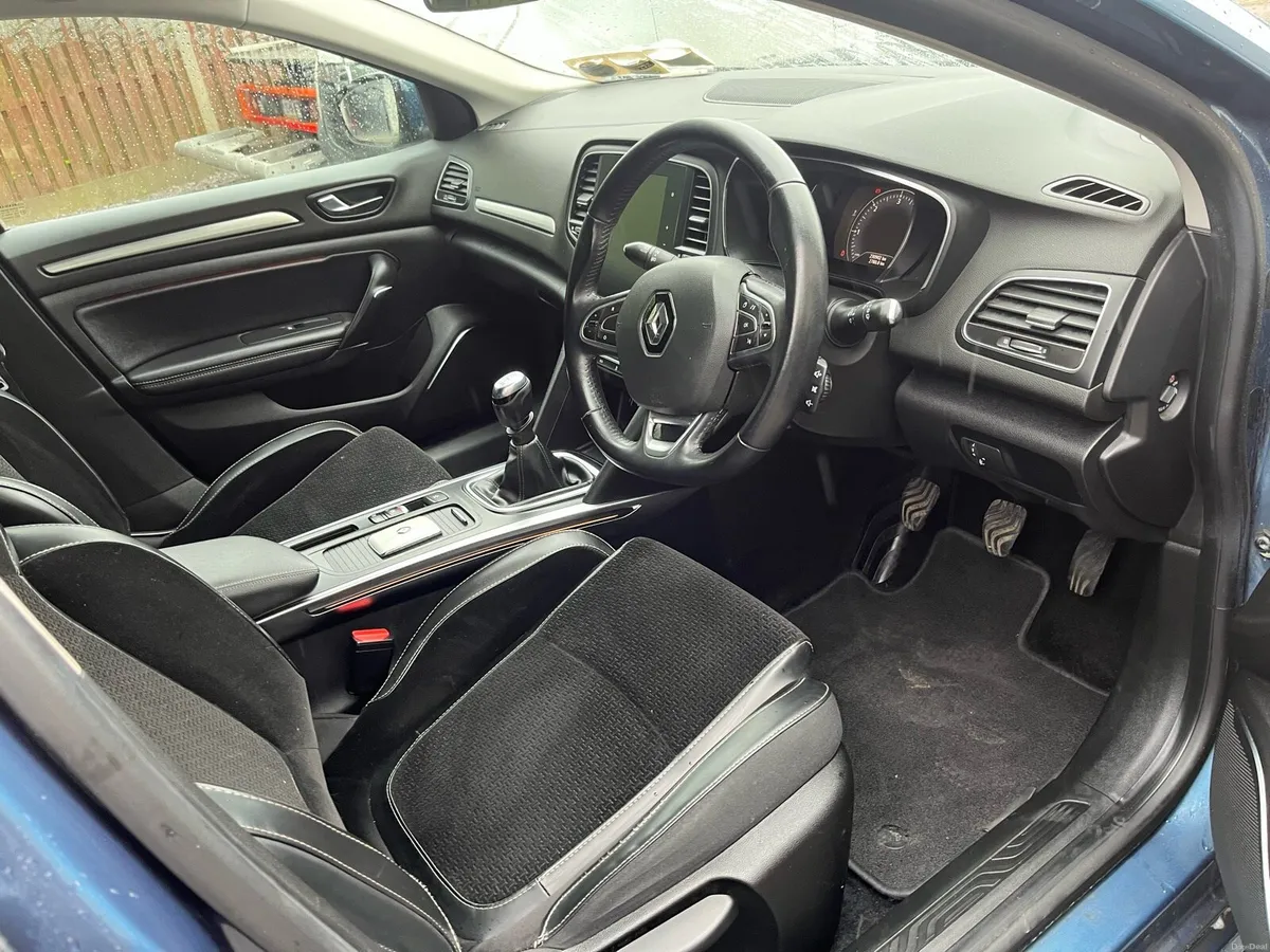 Renault megane 1.5d 2018 5 door nct 1/28 - Image 5