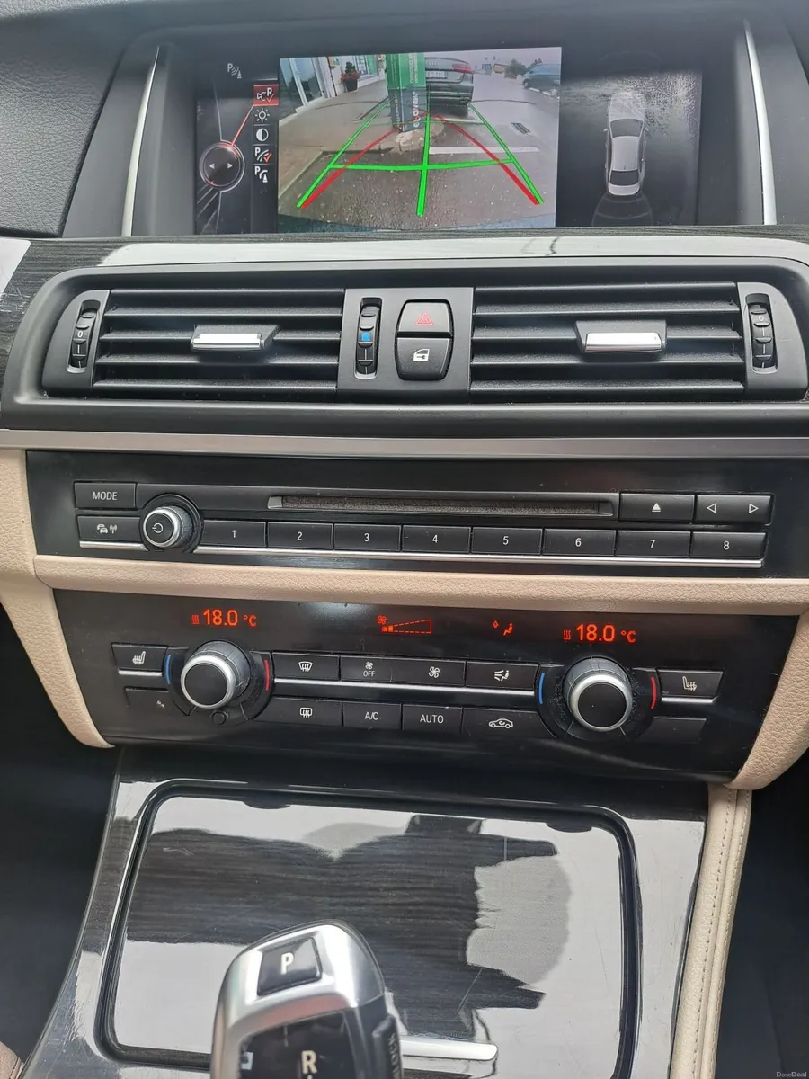 2015 BMW 520d Luxury saloon - Image 3