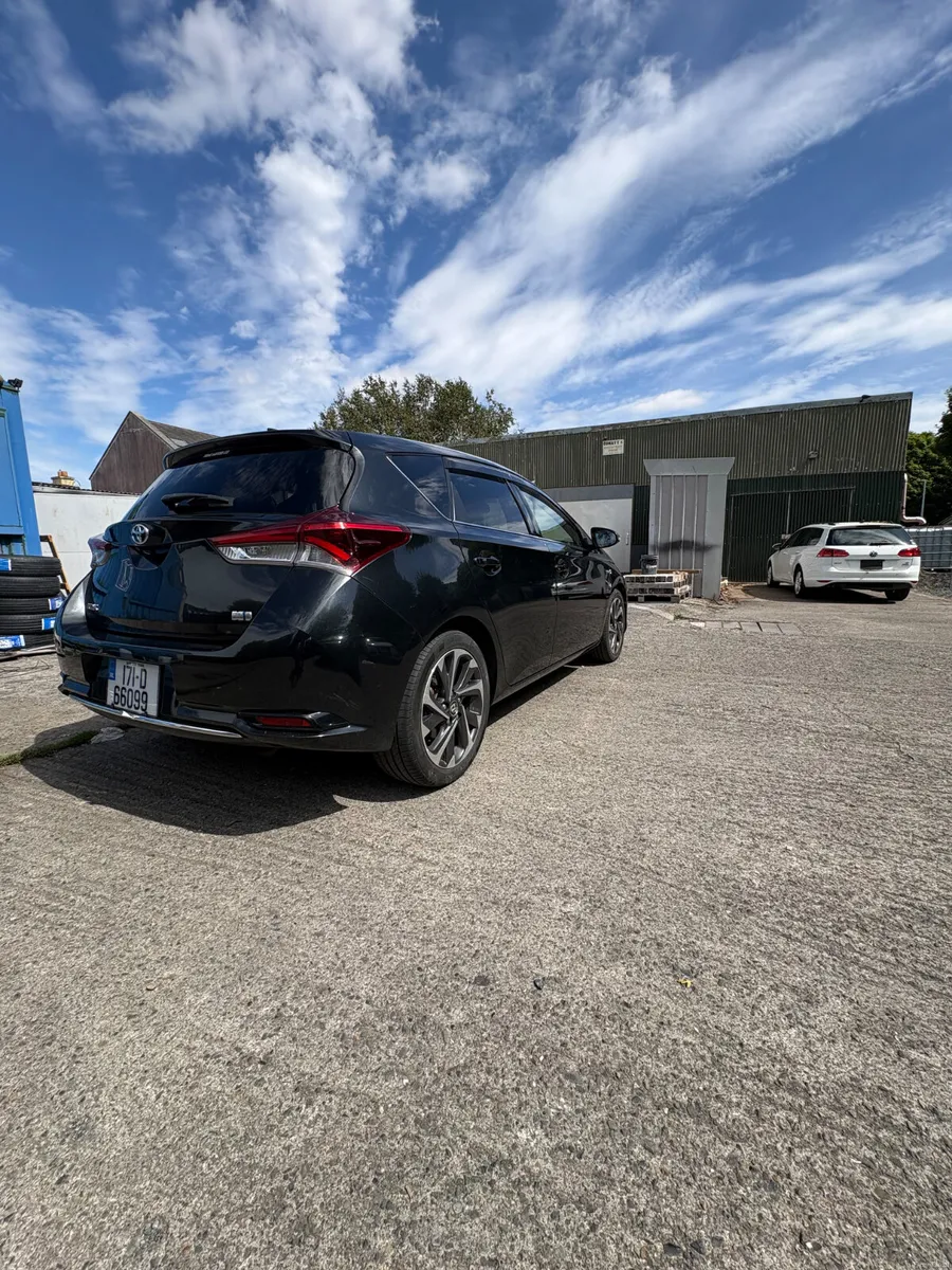 Toyota Auris 2017- high specs - Image 5