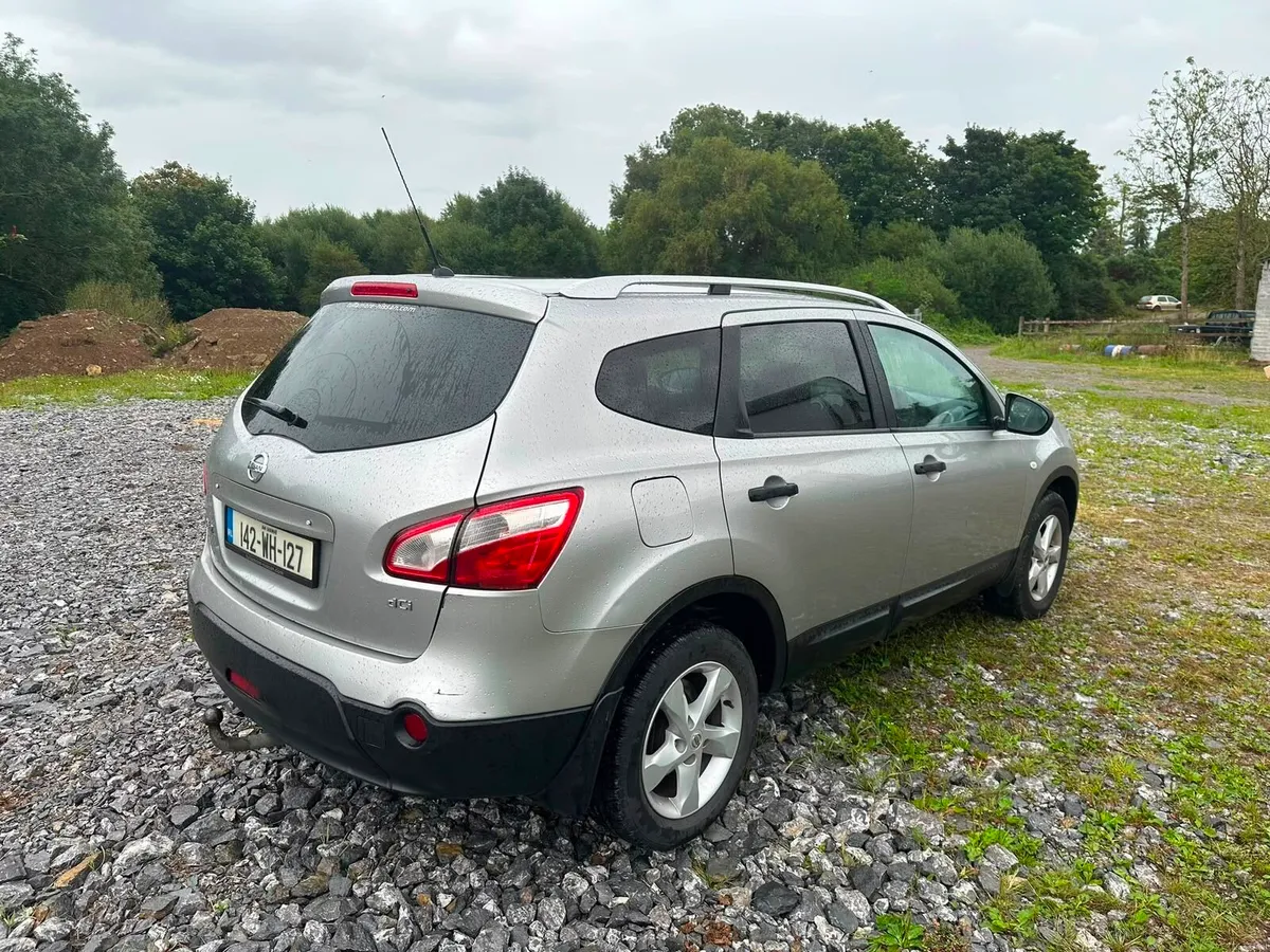 2014 Nissan - Image 3