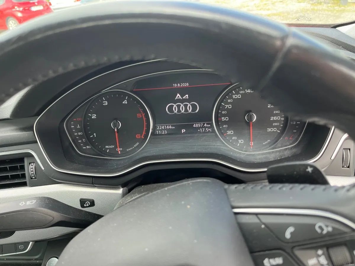 Audi A4 2017 - Image 3