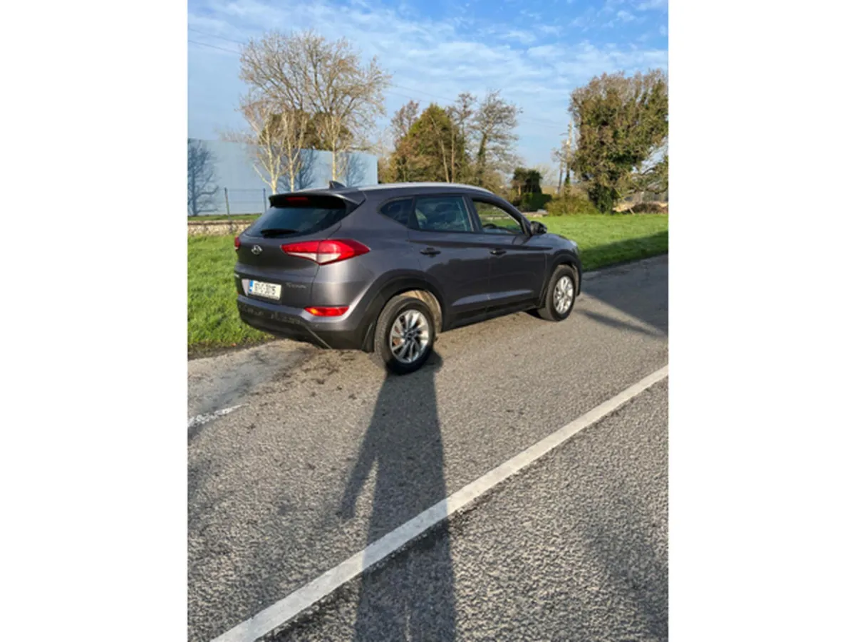 Hyundai Tucson EXECUTIVE 5DR - Image 6