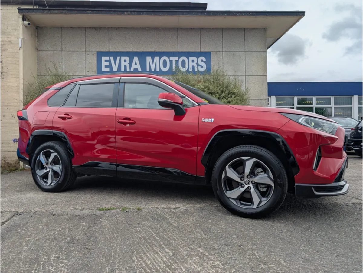 Toyota RAV4 G 4WD PETROL PLUG IN HYBRID AUTOMATIC - Image 3