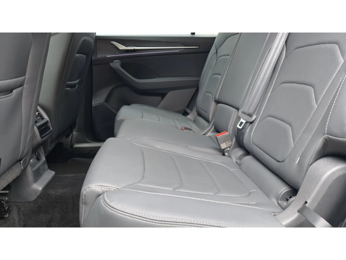 Skoda Kodiaq SELECTION PLUS 2.0 TDI 150HP DSG AUTO - Image 6