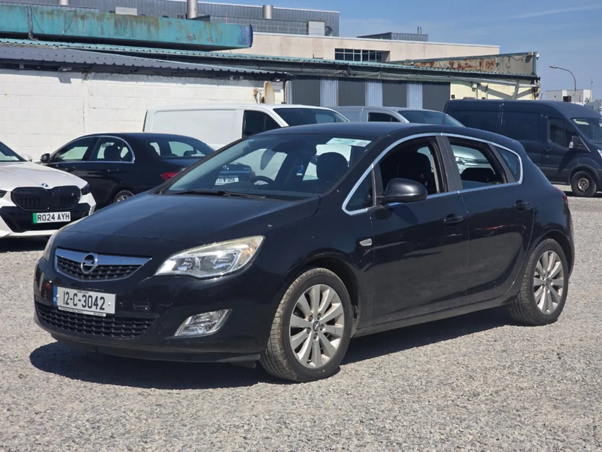 Opel Astra SE 1.7 CDTI 110PS 5DR - Image 3
