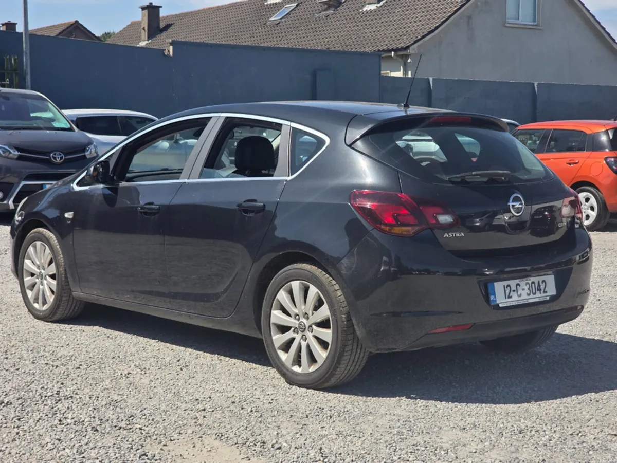 Opel Astra SE 1.7 CDTI 110PS 5DR - Image 5