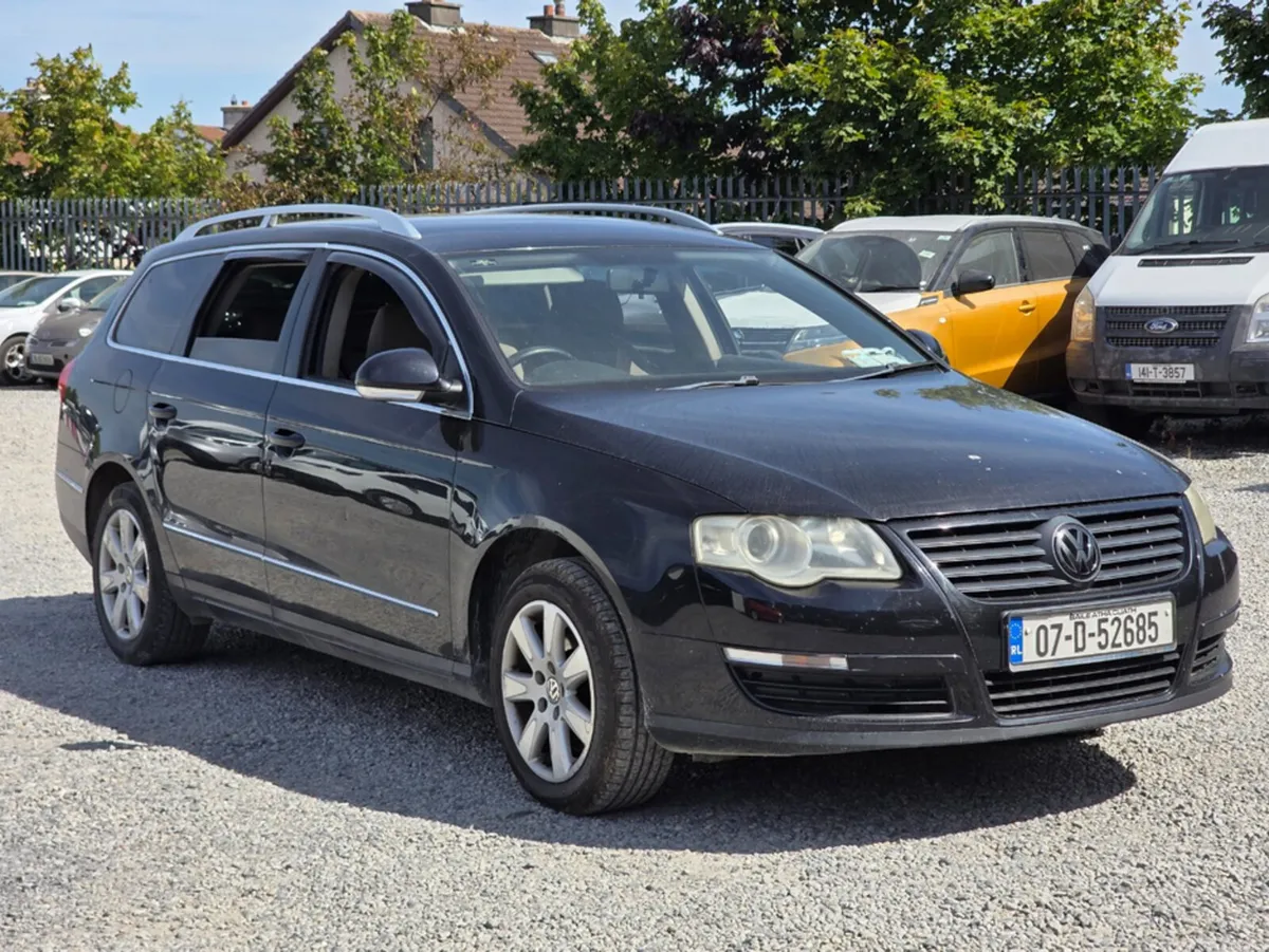 Volkswagen Passat SPORT 1.6 FSI B6 VARIANT - Image 1