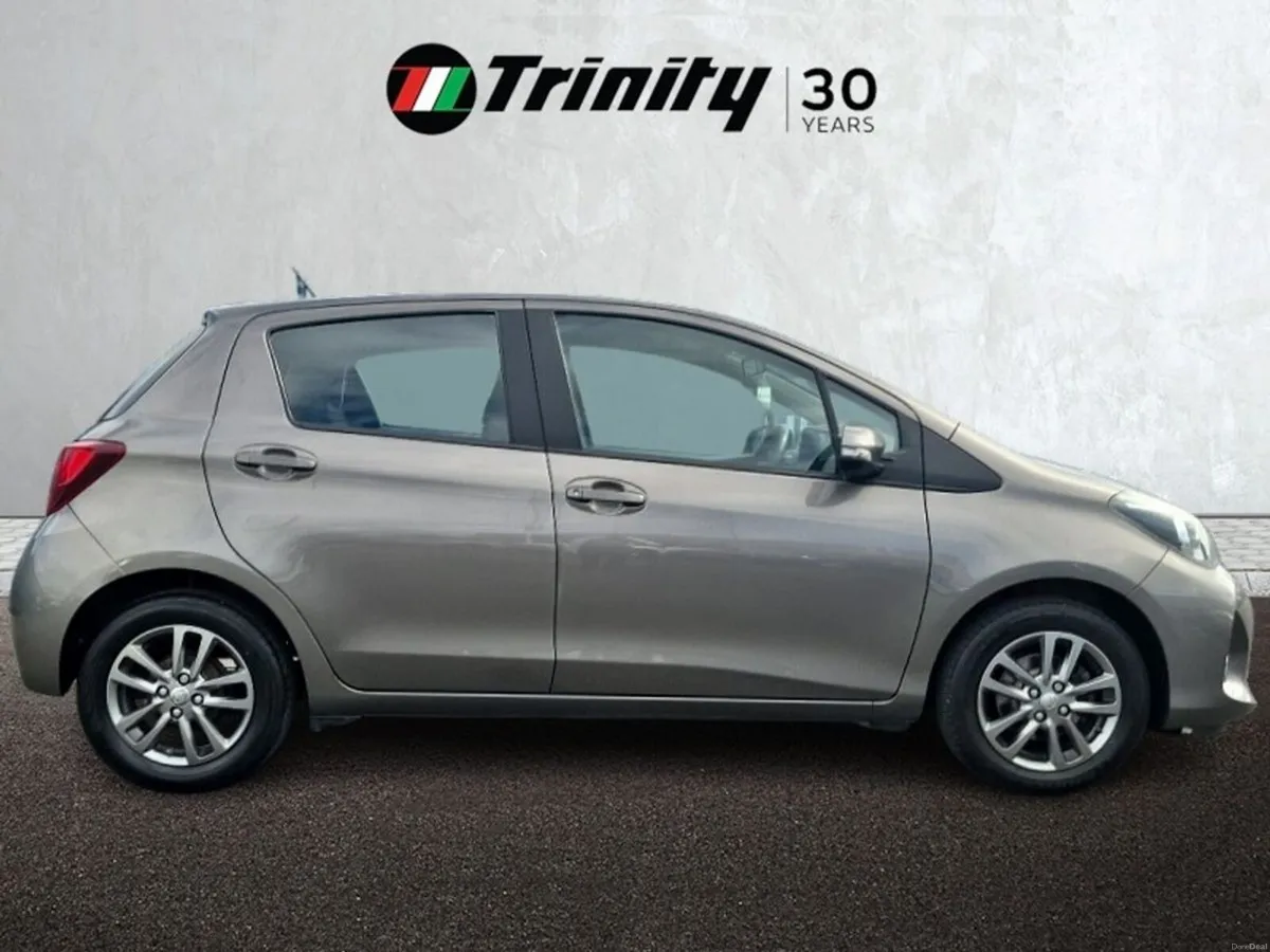 Toyota Yaris ** LUNA ** MANUAL ** TRINITY MOTORS * - Image 5
