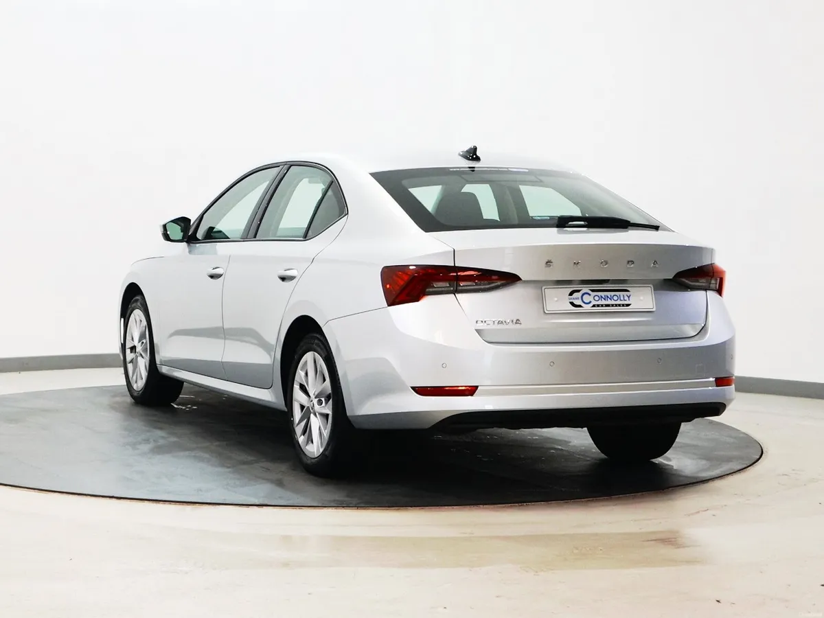 *29* 2023 Skoda Octavia 2.0TDI AMBITION - Image 6