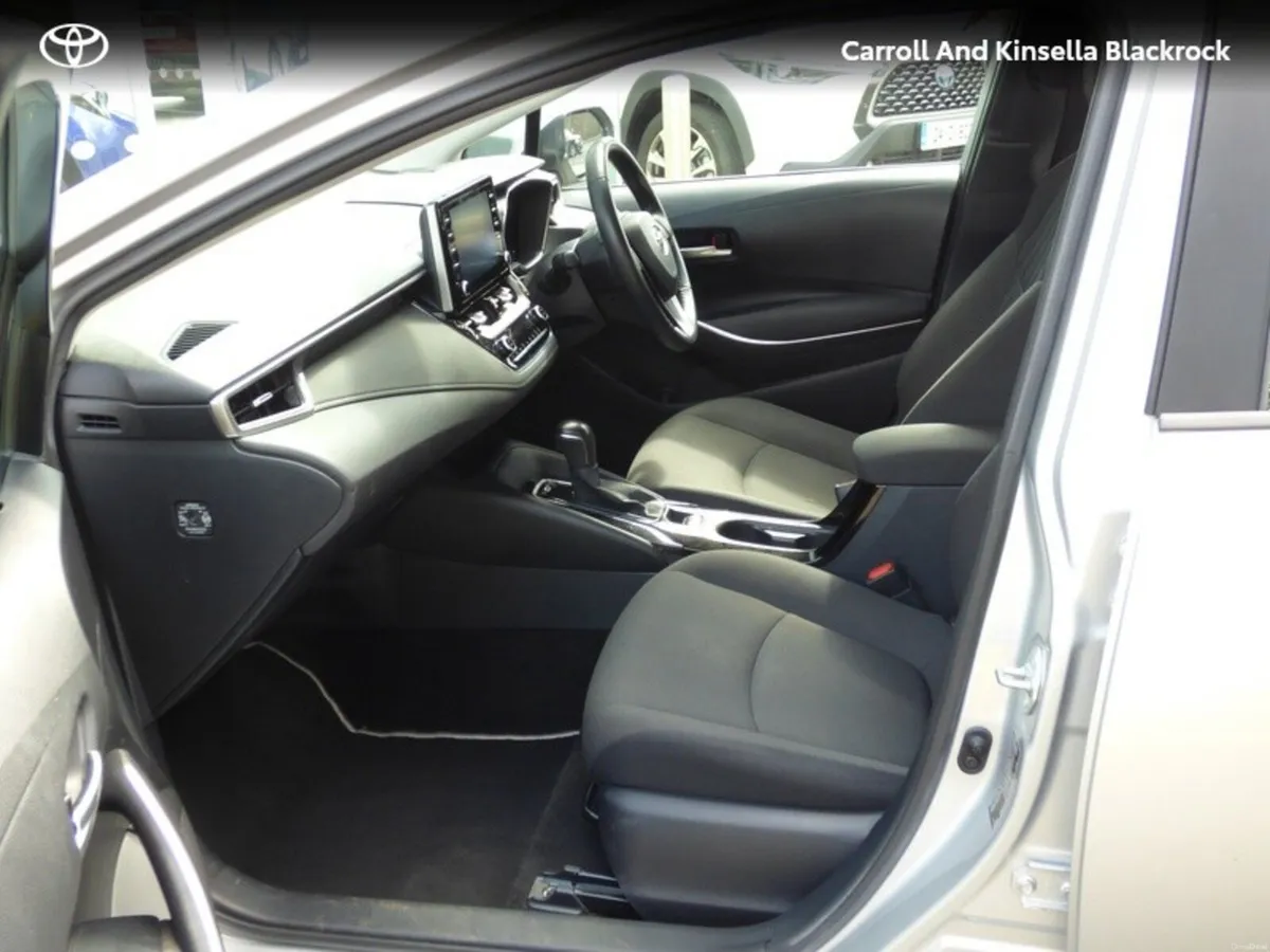 Toyota Corolla Hybrid Luna Saloon - Image 6