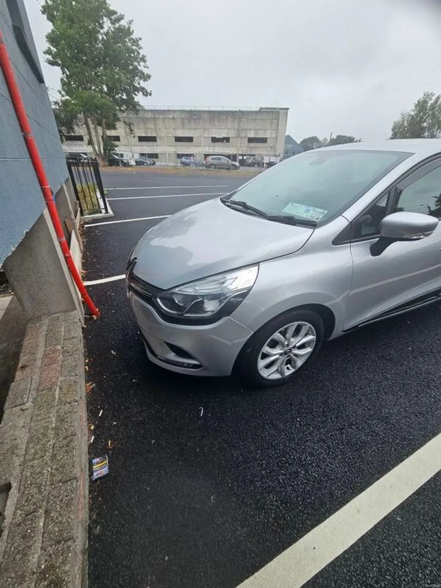 2018 Renault Clio - Image 2