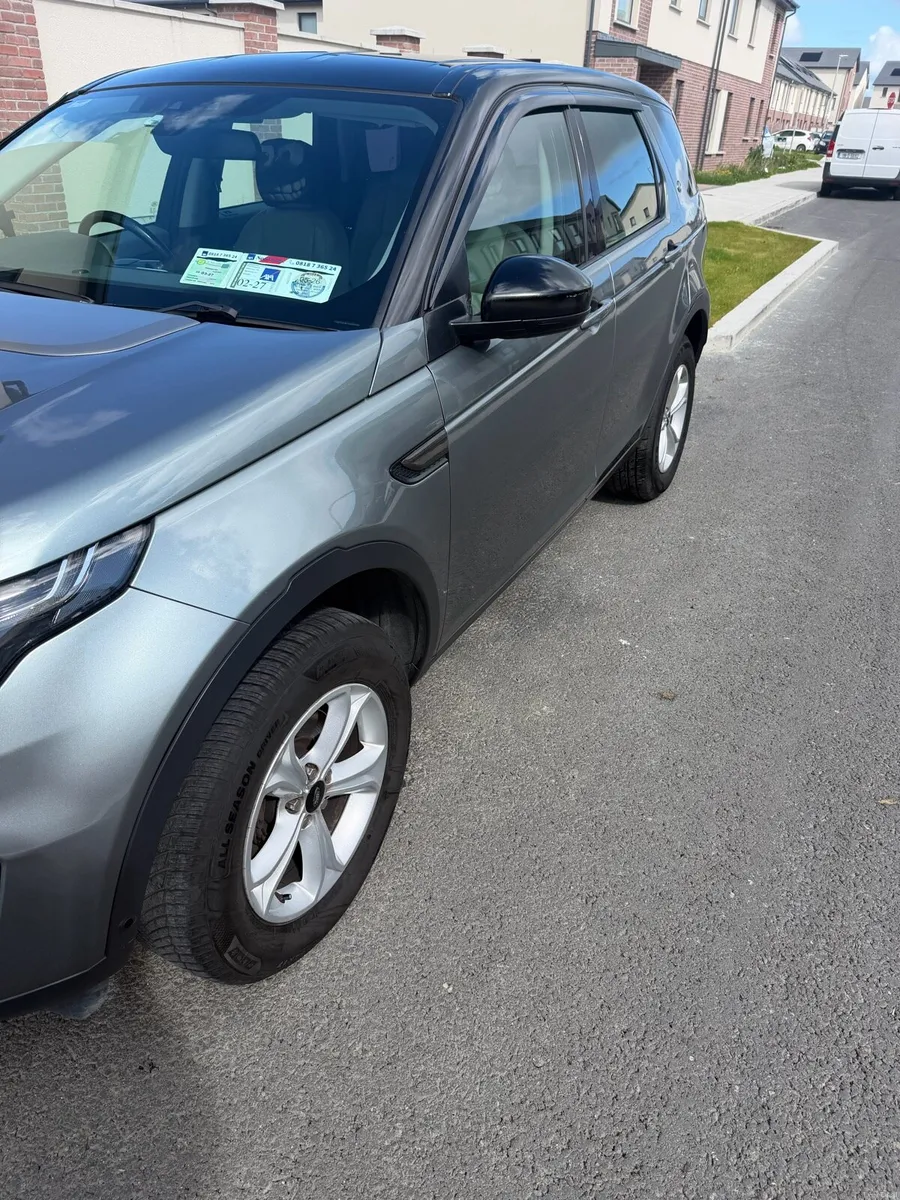 DISCOVERY SPORT - Image 4