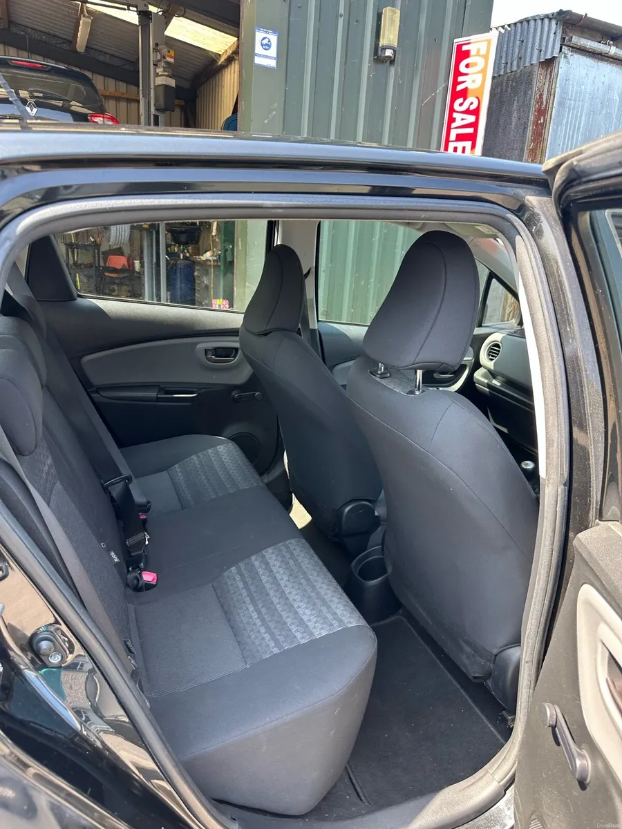 Toyota Yaris - Image 6