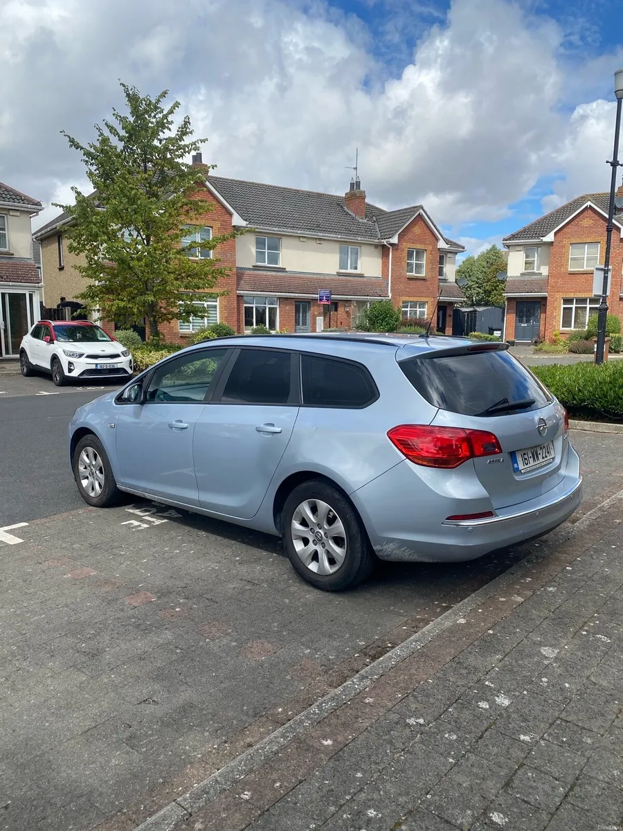 Opel Astra estate - Image 3