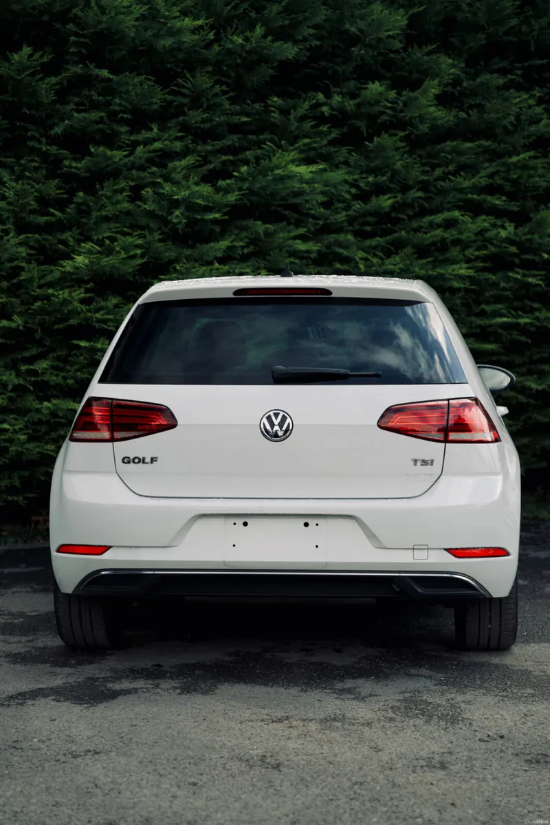 Volkswagen Golf Comfortline 2018 |Efficient Hatchb - Image 4