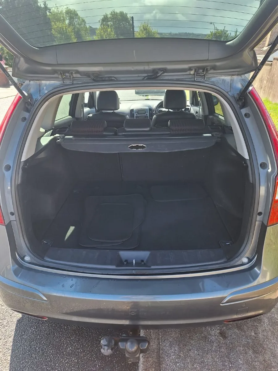 Hyundai i30 2010 - Image 1