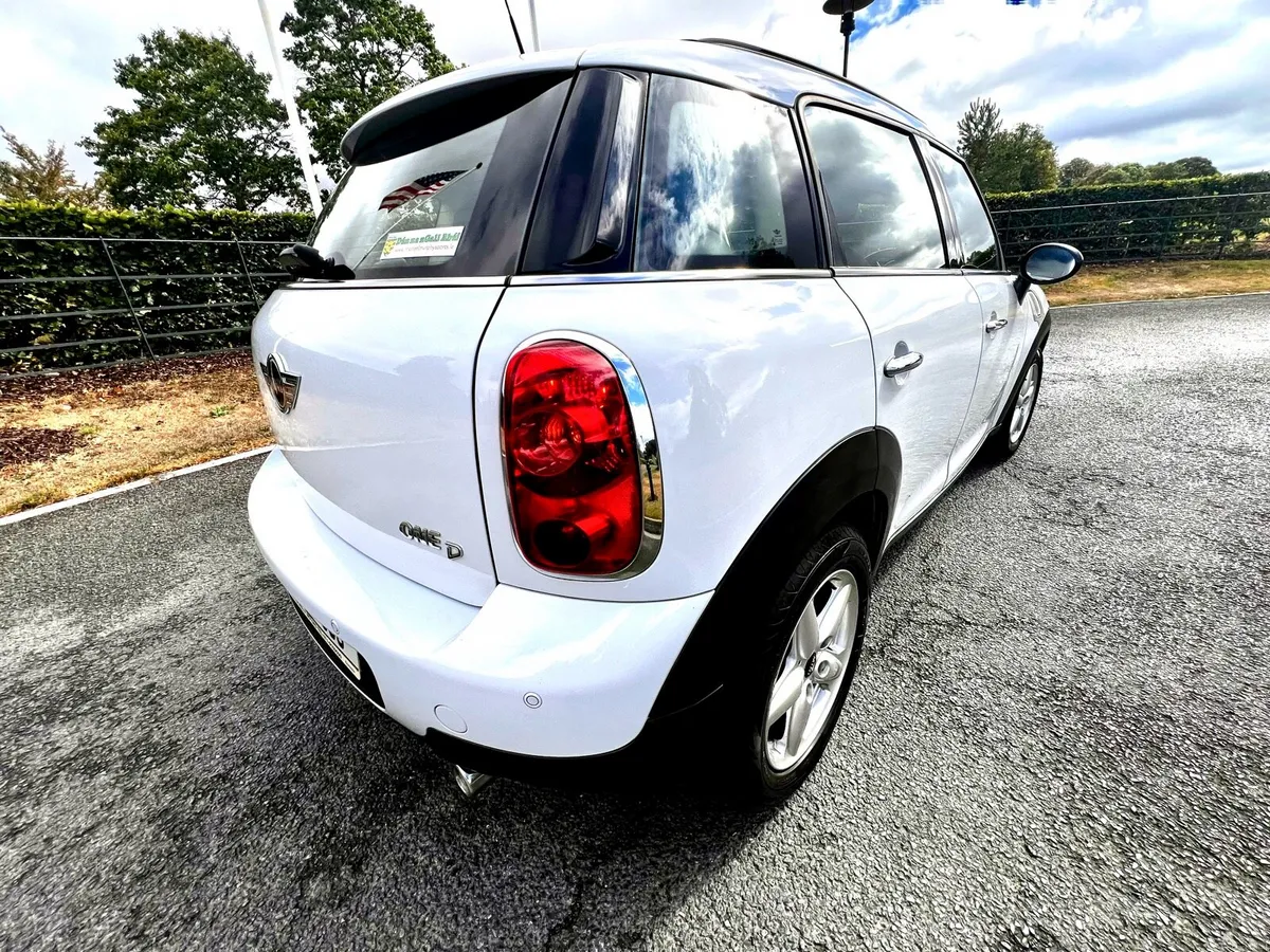 131 BMW Mini Countryman 4 Door Like New FSH - Image 6