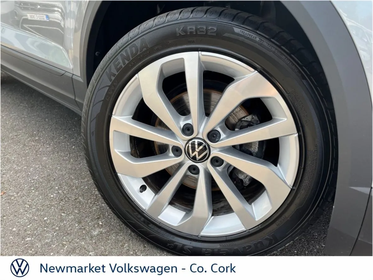 Volkswagen T-Roc LIFE 2.0 TDI 116BHP 6 SPEED - Image 2