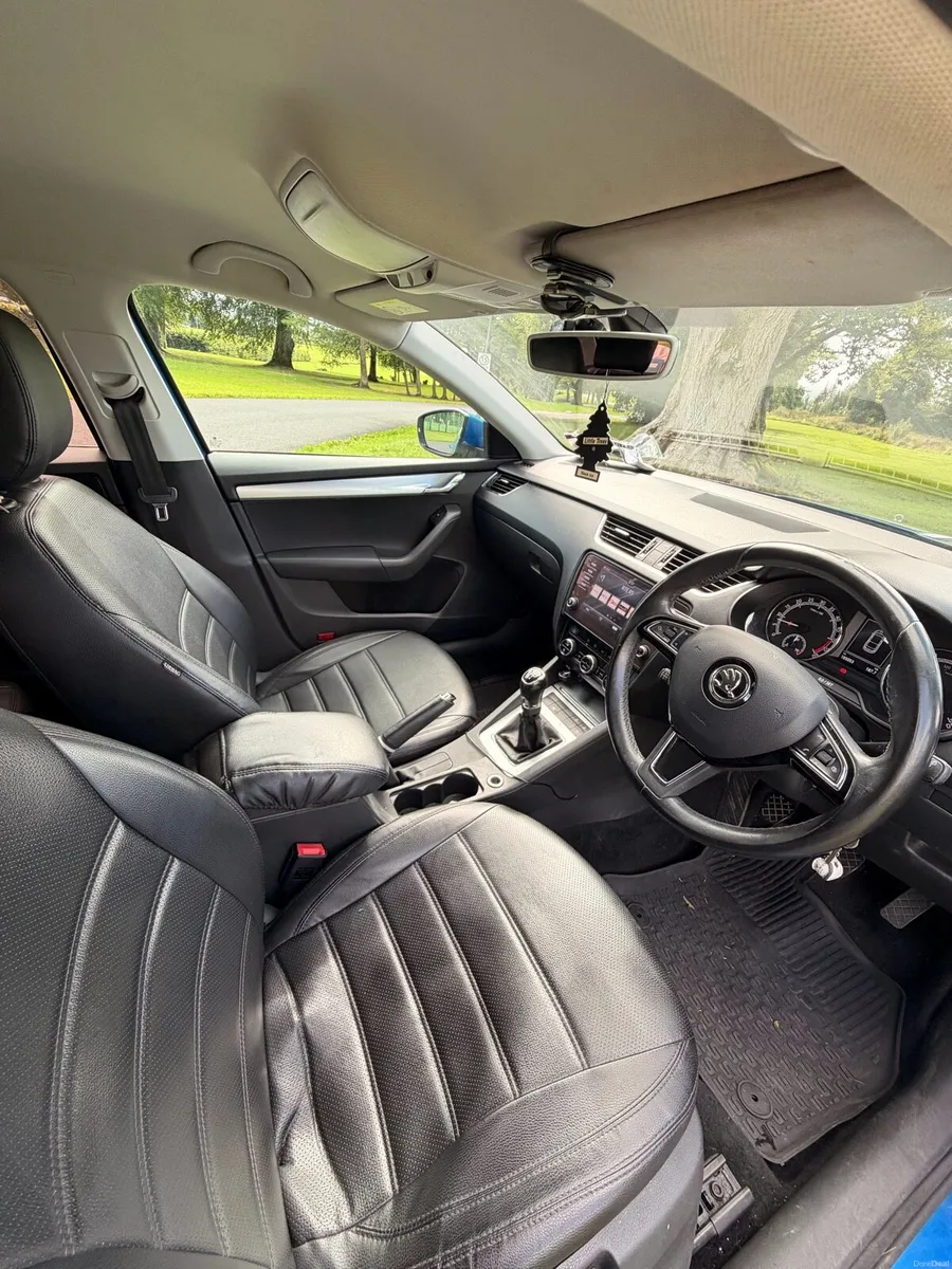 Skoda Octavia SE Tech High Spec - Image 6
