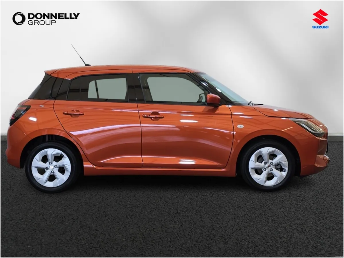 Suzuki Swift Hatchback Motion - Image 3