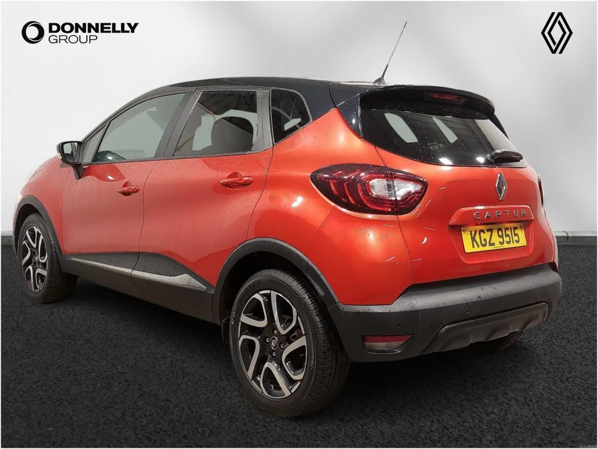 Renault Captur Hatchback Iconic - Image 2