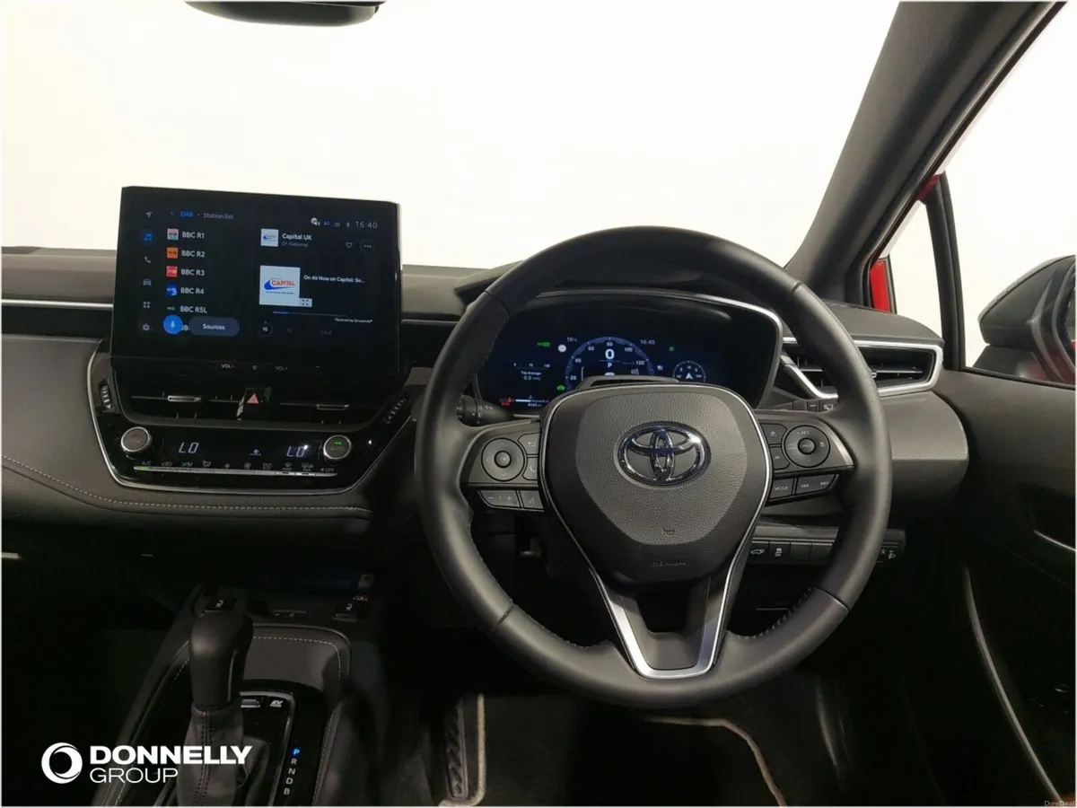 Toyota Corolla Touring Sport Design - Image 6