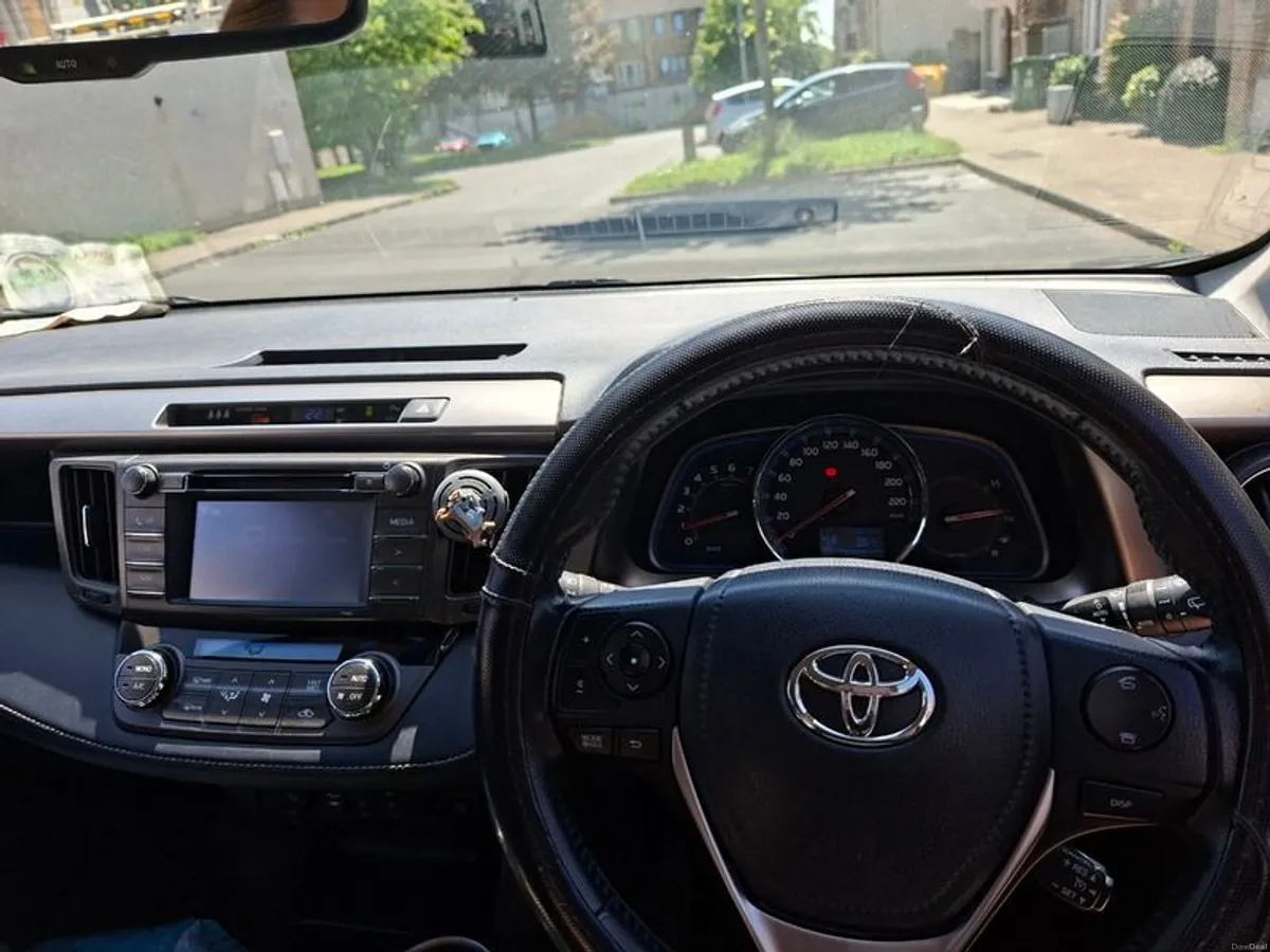 2015 Toyota Rav4 - Image 4