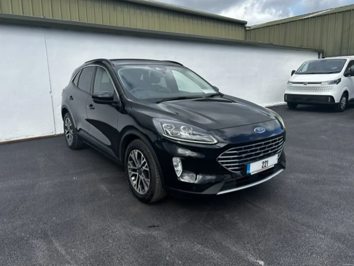Ford Kuga 2022 - Image 1