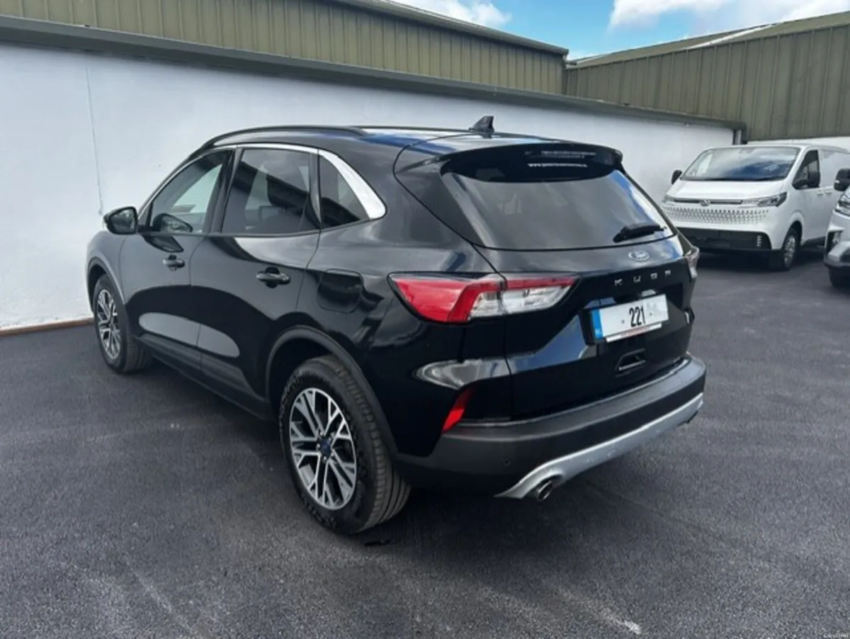 Ford Kuga 2022 - Image 3