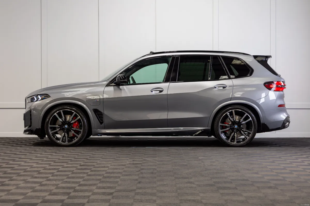 262 BMW X5 50e M-Sport Pro - Image 3