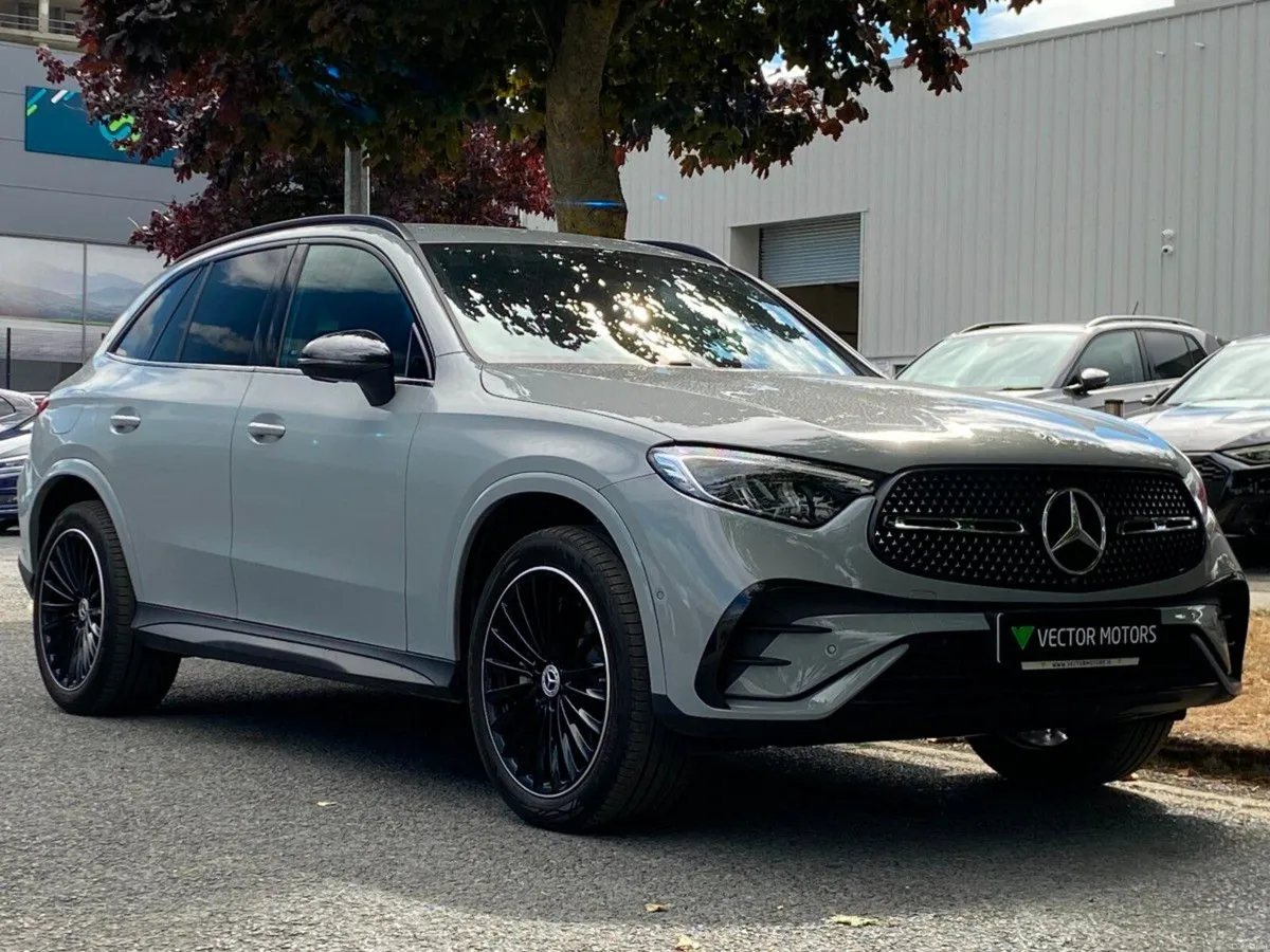 Mercedes-Benz GLC URBAN AMG LINE 300E PHEV - Image 1