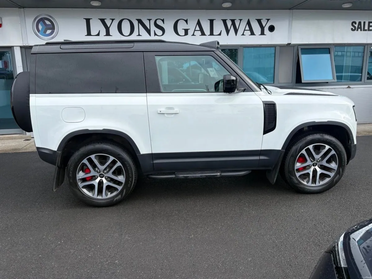 Land Rover Defender 90 X Dynamic SE / No Vat / Tin - Image 3