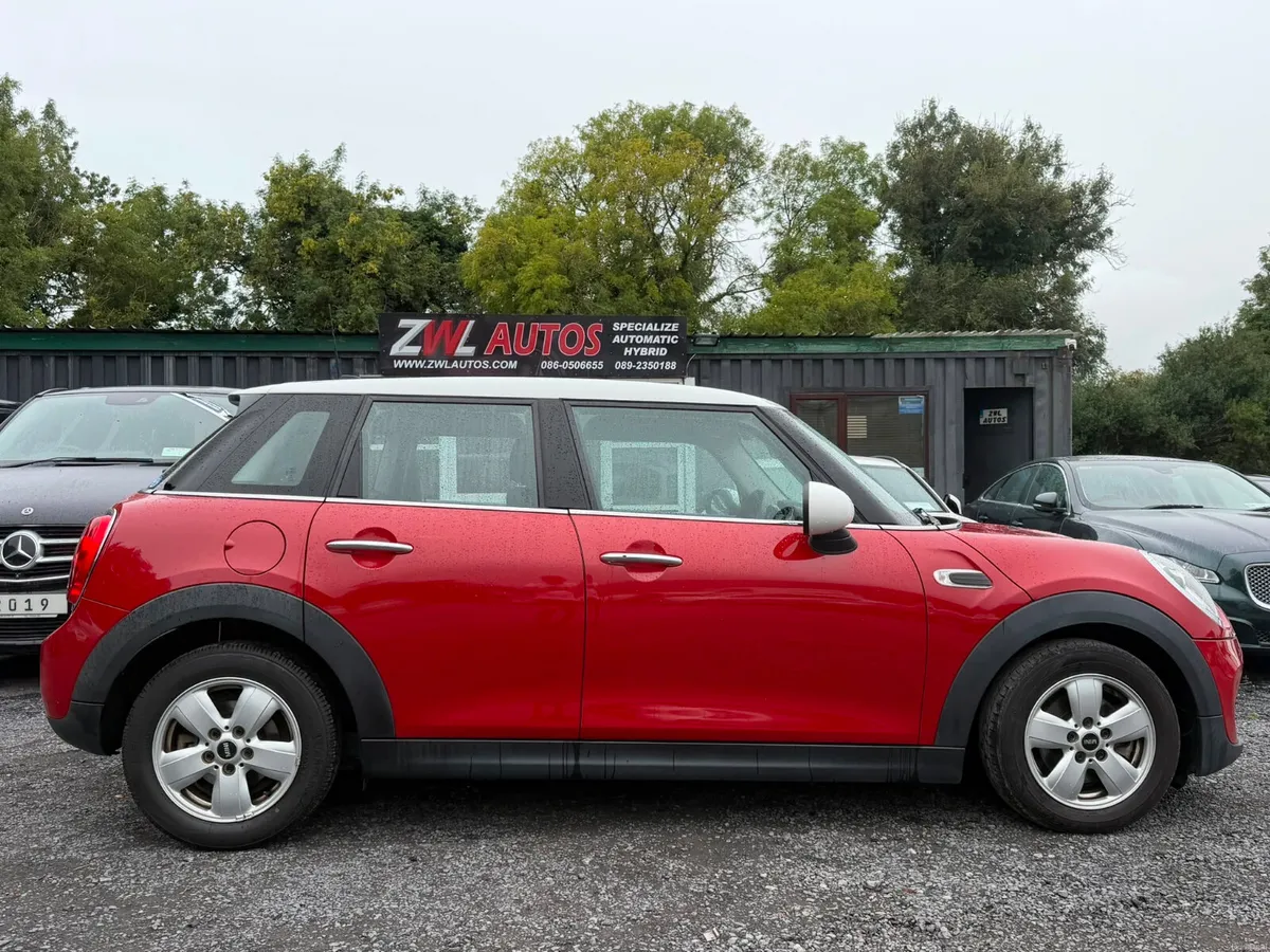 17 Mini Cooper 1.5 - Image 4